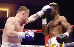 Canelo Alvarez beats William Scull to become undisputed champion again